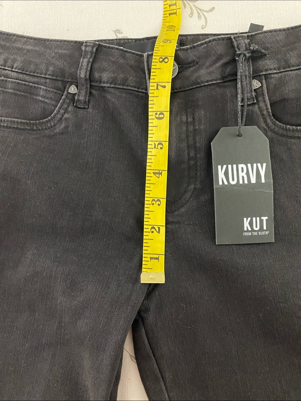 Kut from the Kloth Kurvy Diana Skinny - Picture 6 of 12